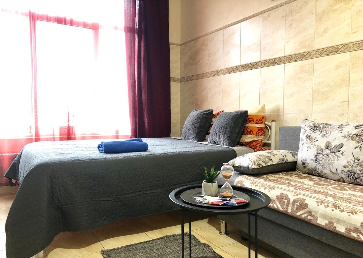 Modern Aparthotel near metro Pecherska Kiev Exteriör bild